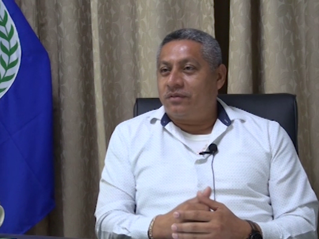 Oscar Mira