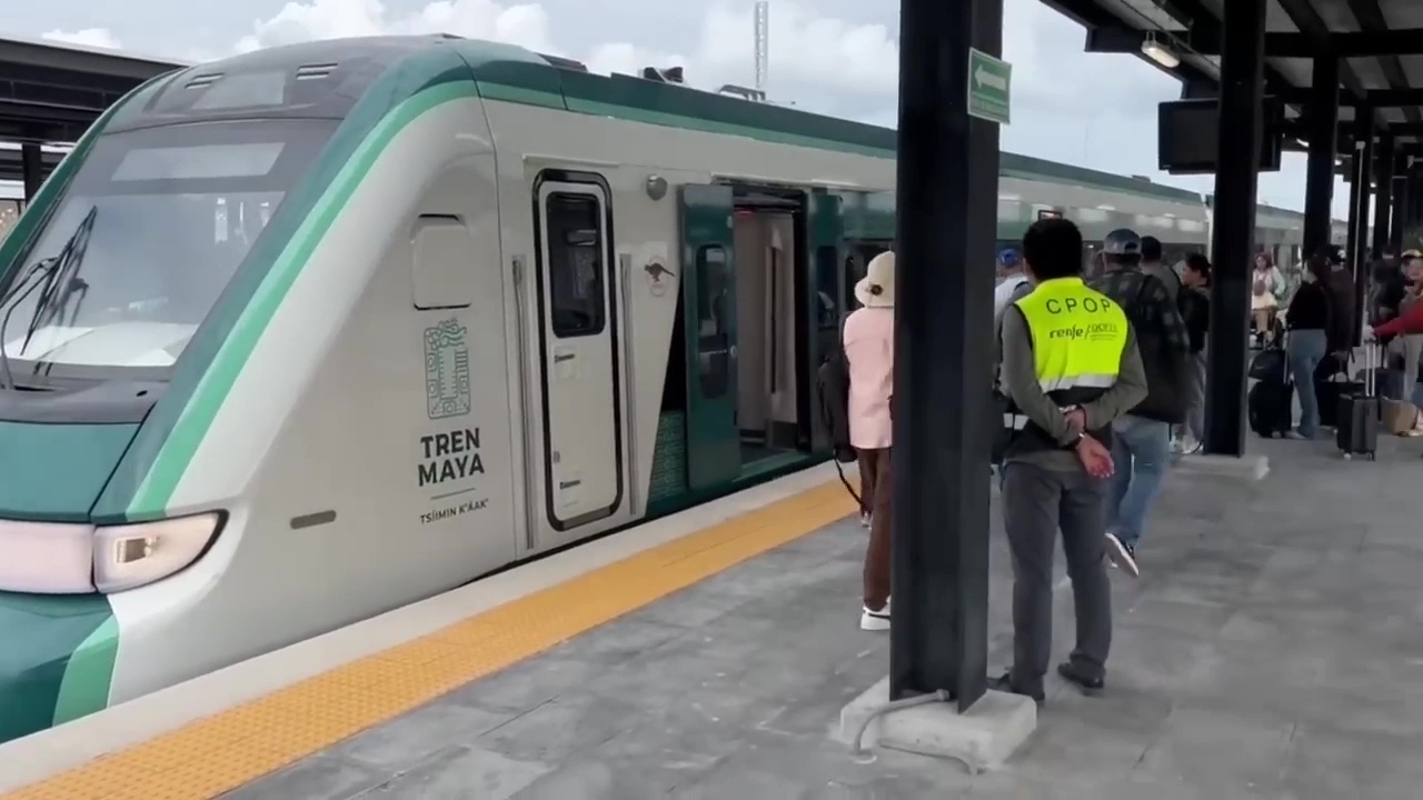 Transport Minister Backs Tren Maya Expansion into Belize