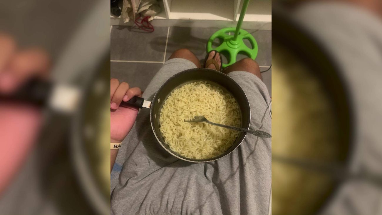 Jugadores denuncian retención de pasaportes