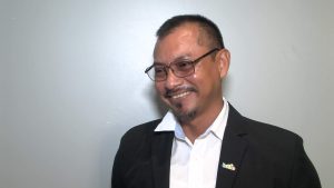 Efren Perez