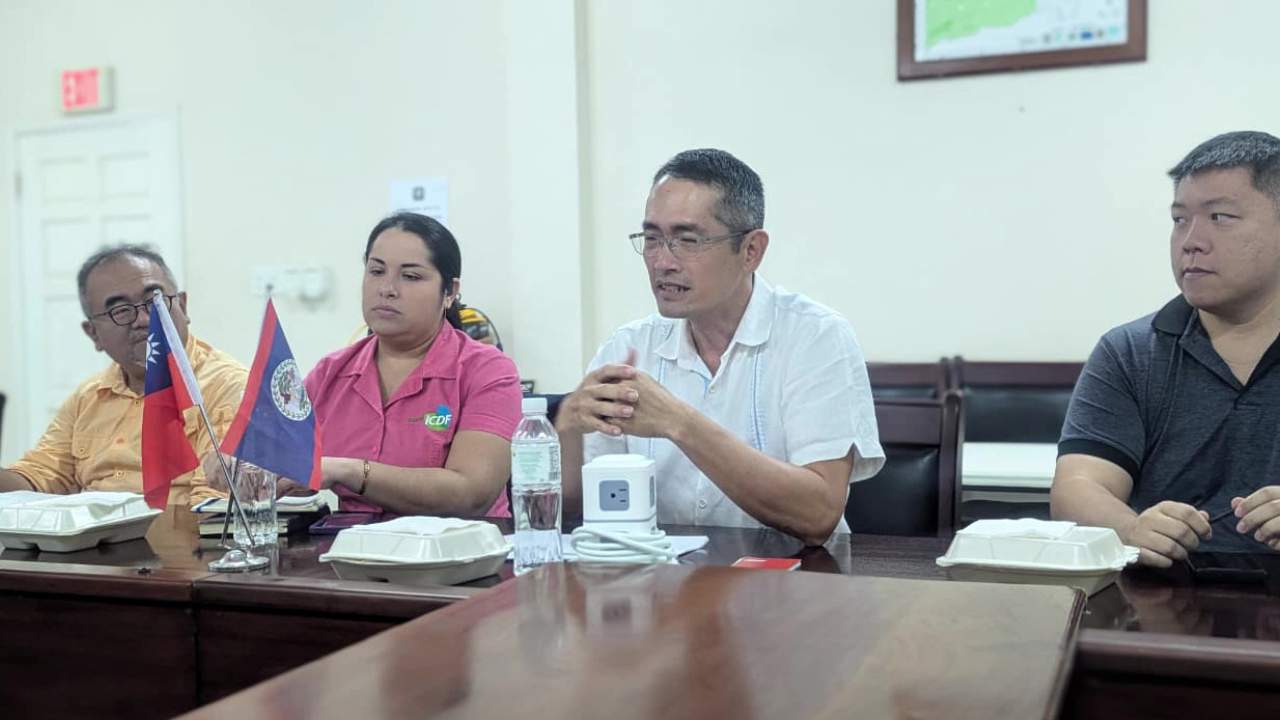 Experts Unite to Combat Sugarcane Wilt in Belize