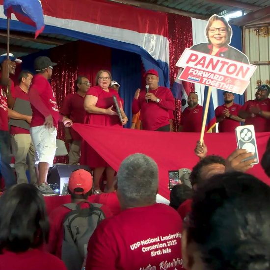 UDP juramenta a su primera mujer líder