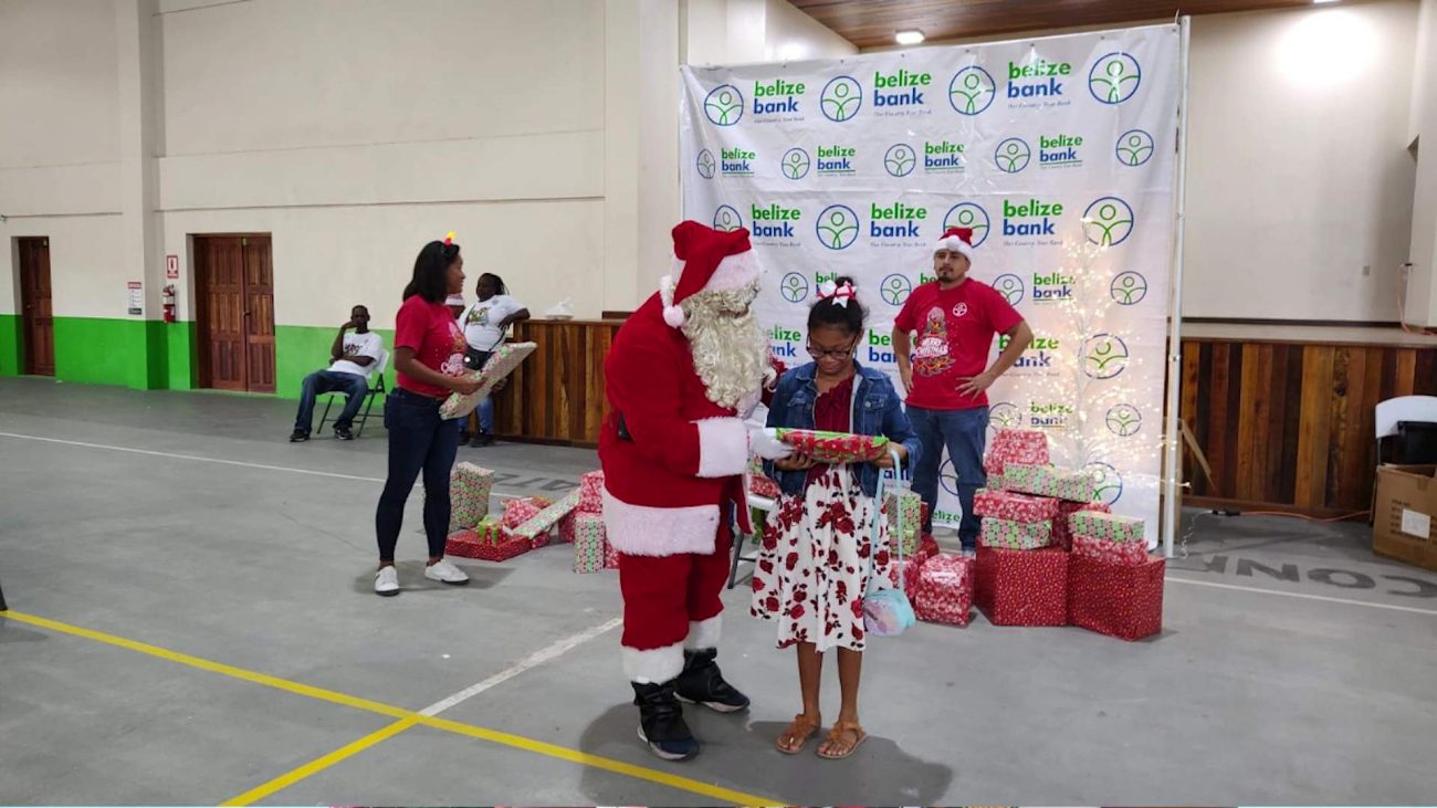 Belize Bank Marks 13 Years of Christmas Cheer