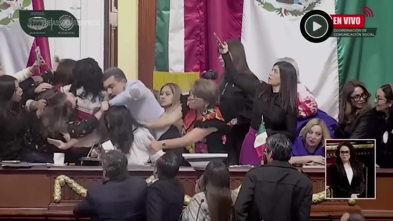 PM Says Belizean Parliament is Relatively “Well-Behaved”