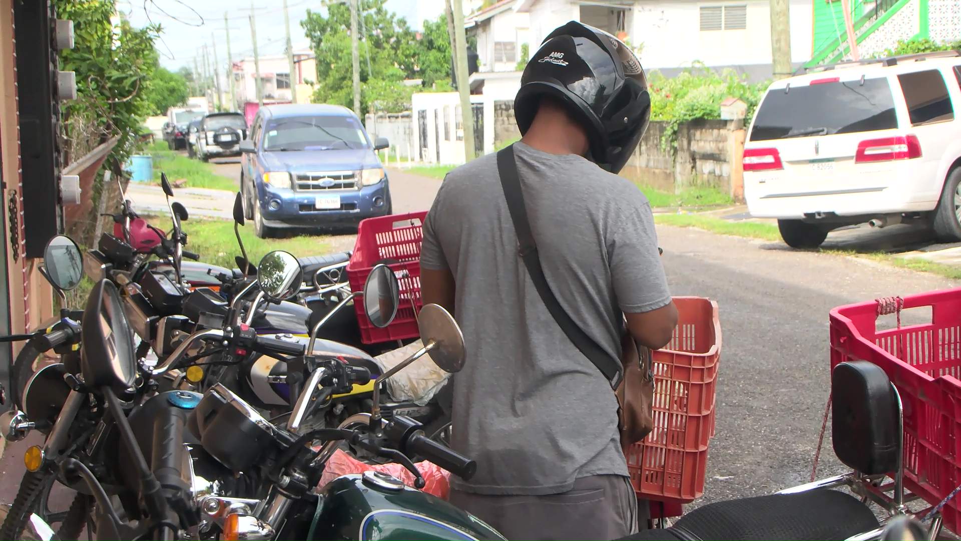 Chon Saan Tightens Delivery Rules to Protect Drivers Amid Rising Robberies