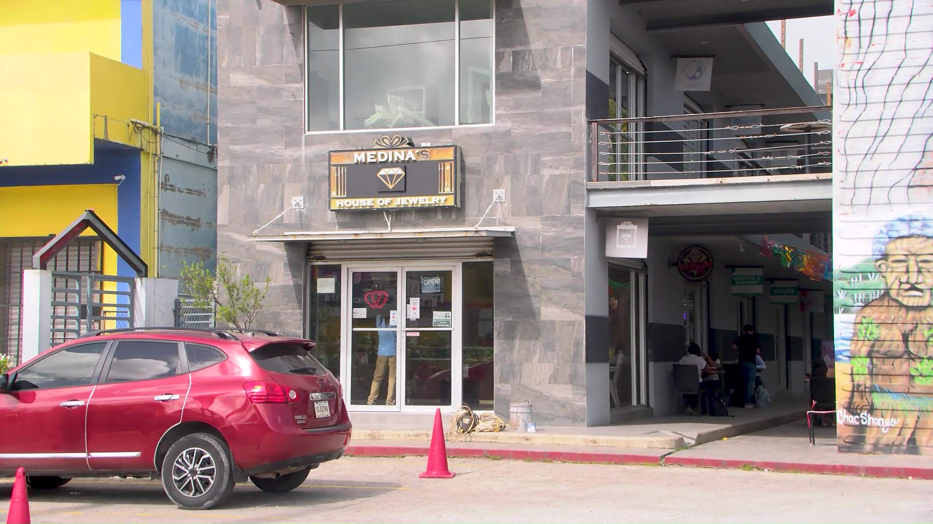 Security Guard Ambushed in Northern Shops Holdup