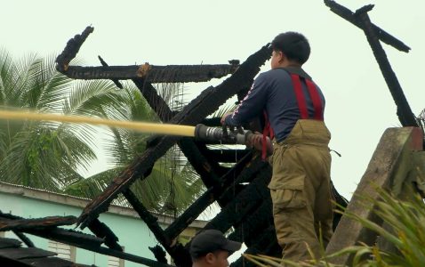 Bomberos reciben premios por servicio