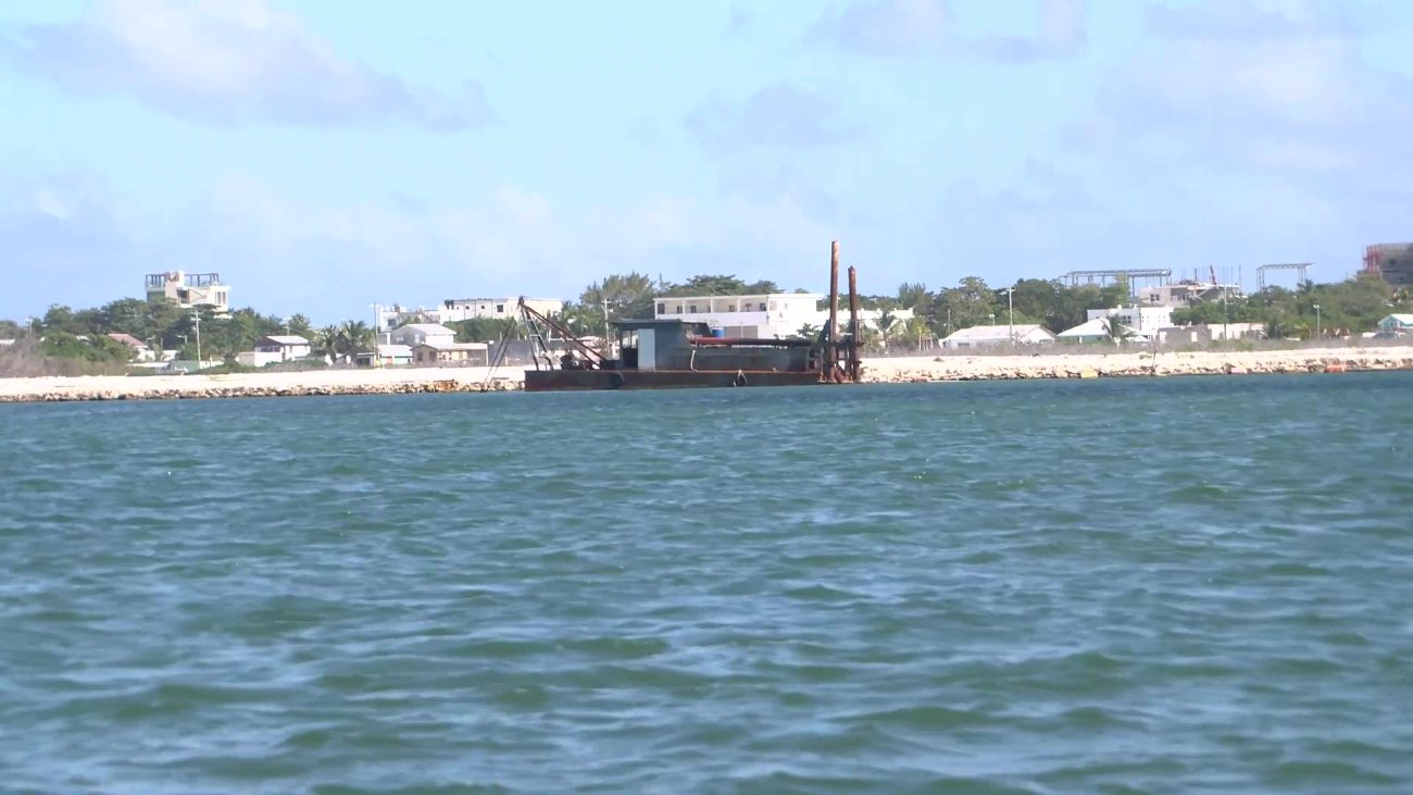 Zetina Flags Risks as Perez Defends Dredging  