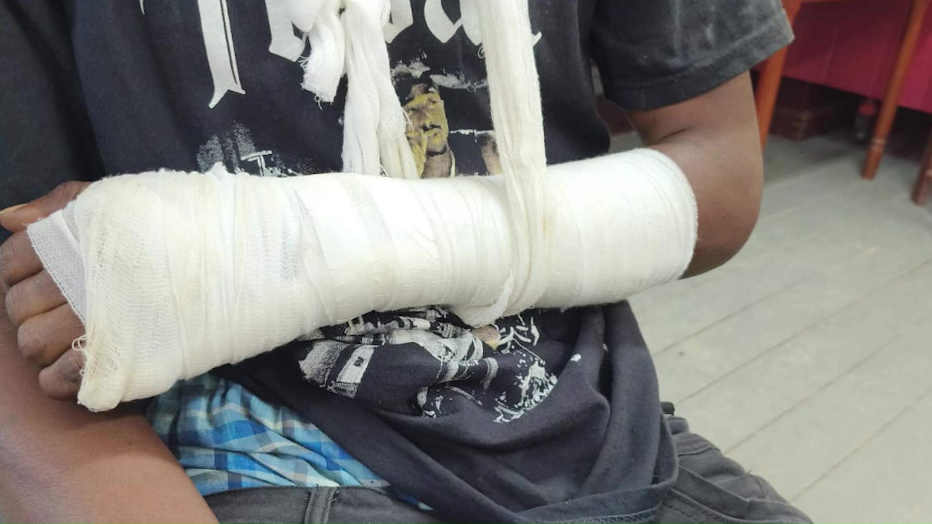 Denuncian brutalidad policial en Gales Point