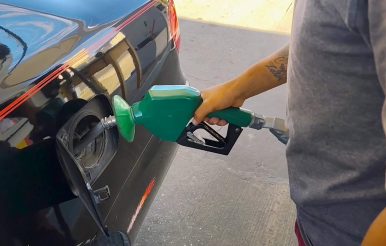 Los precios del combustible aumentan