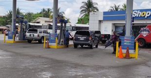Opposition Demands Ceiling Fuel Prices as Fuel Cost Spikes