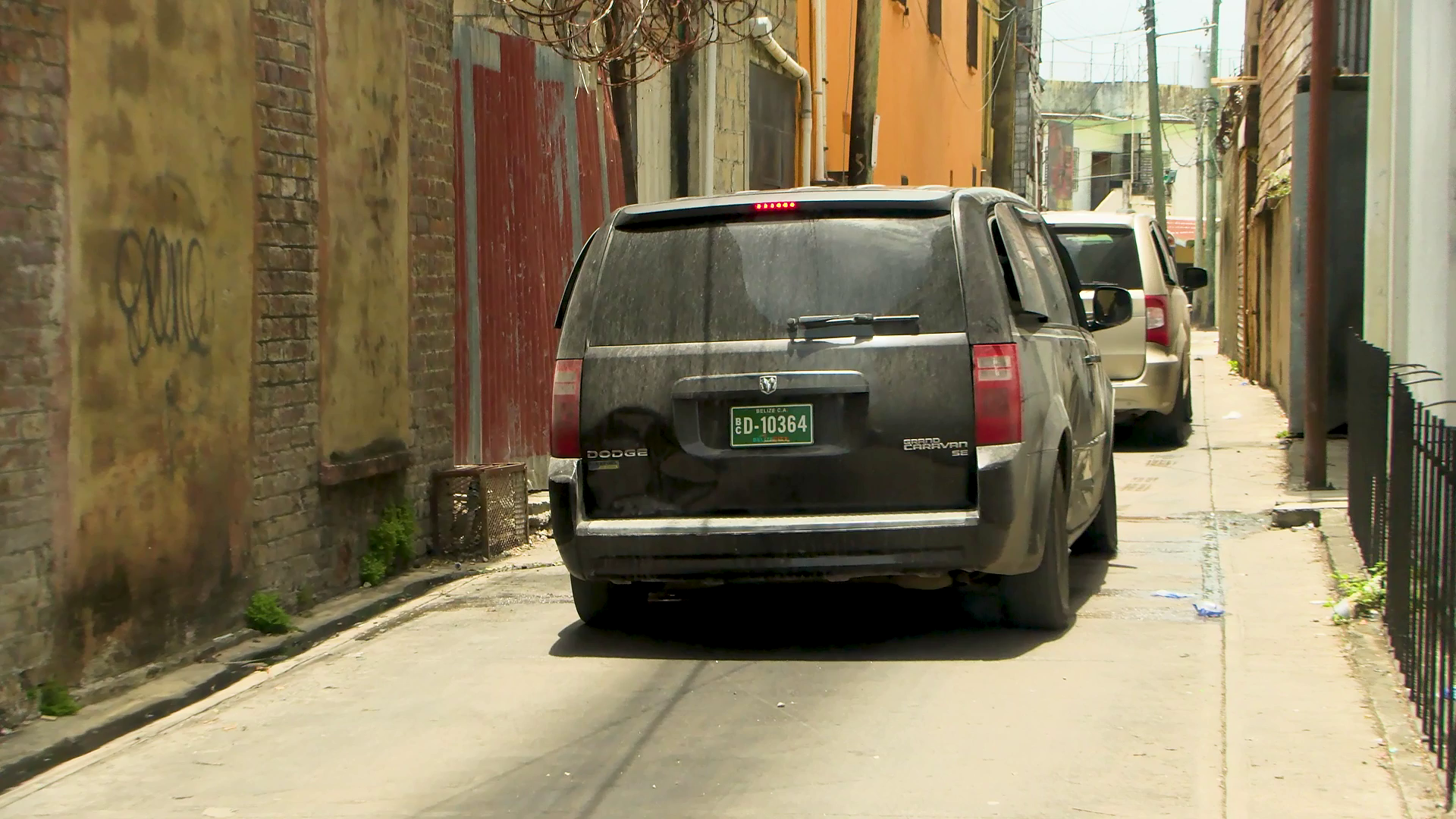 Squeezed by Fuel and Competition, Dollar Van Drivers Raise Fare