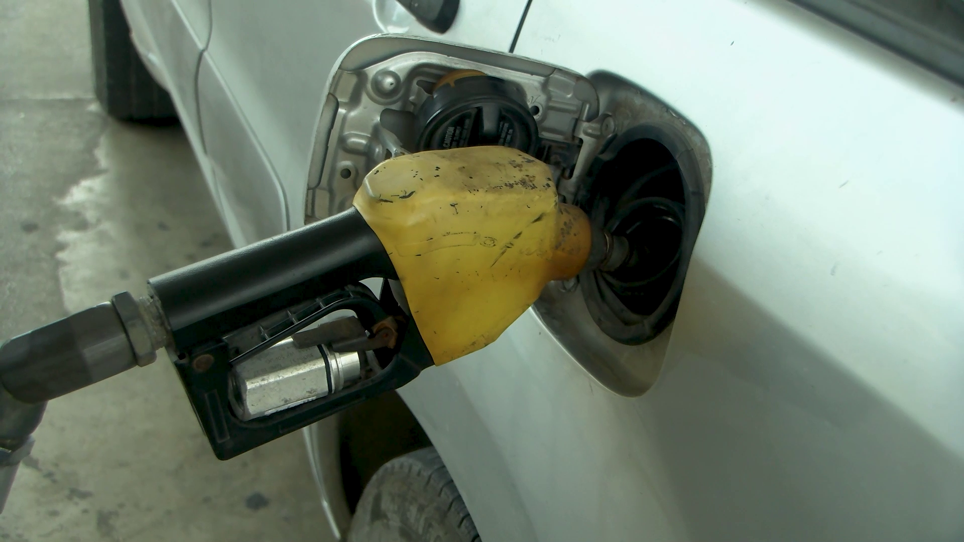 San Pedranos Struggle with Rising Fuel Costs