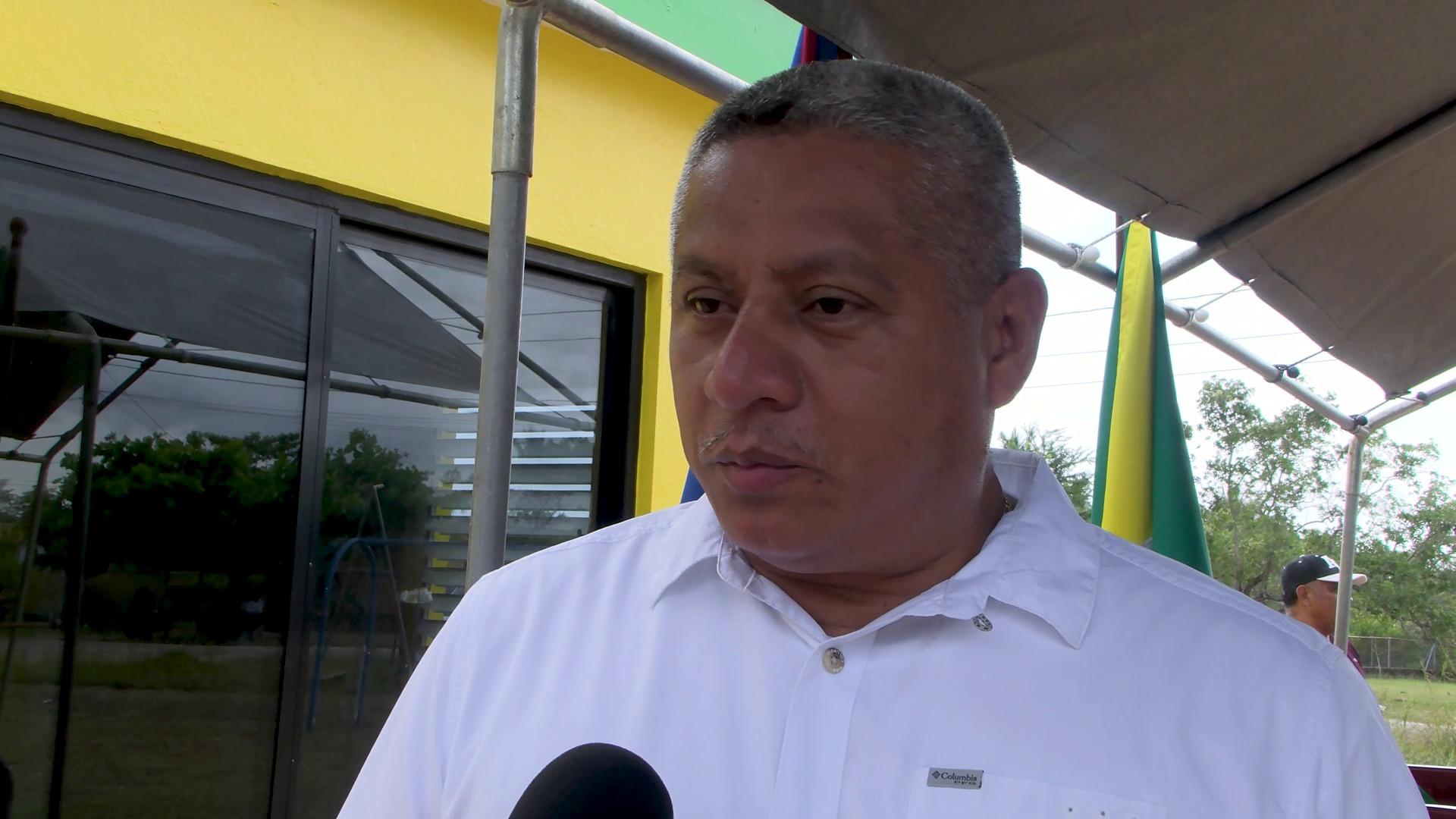 Oscar Mira