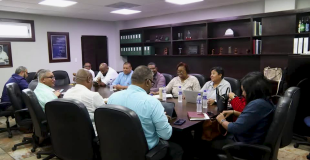 Key Labor Issues Dominate Gov’t–Union Meeting