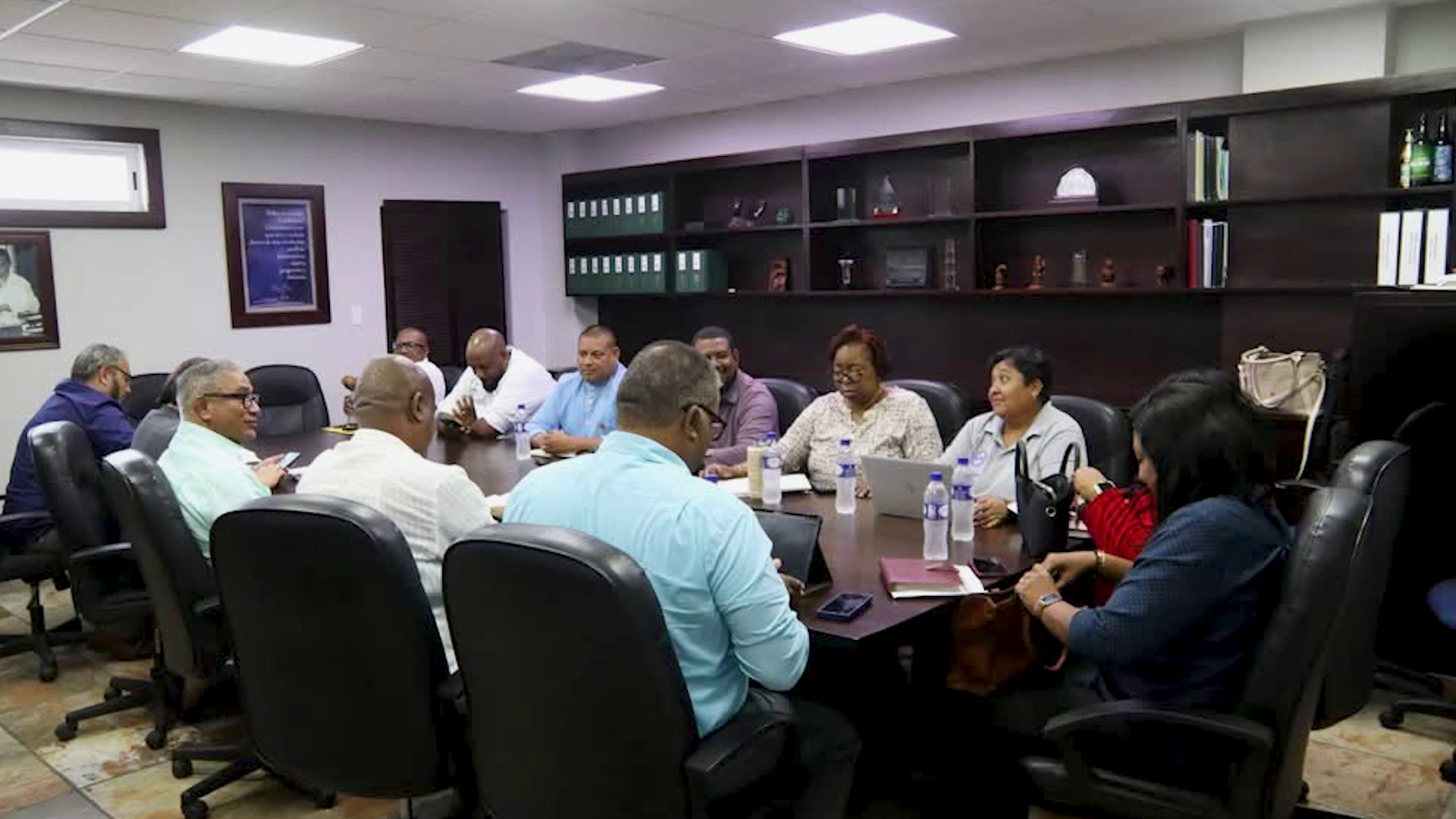 Key Labor Issues Dominate Gov’t–Union Meeting