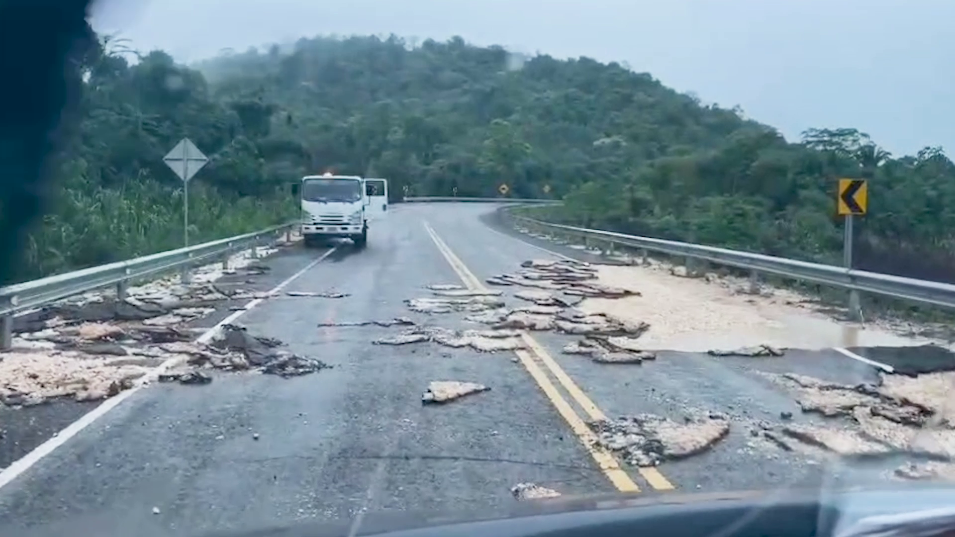 Flooded Roads Disrupt Travel Across Southern and Central Belize