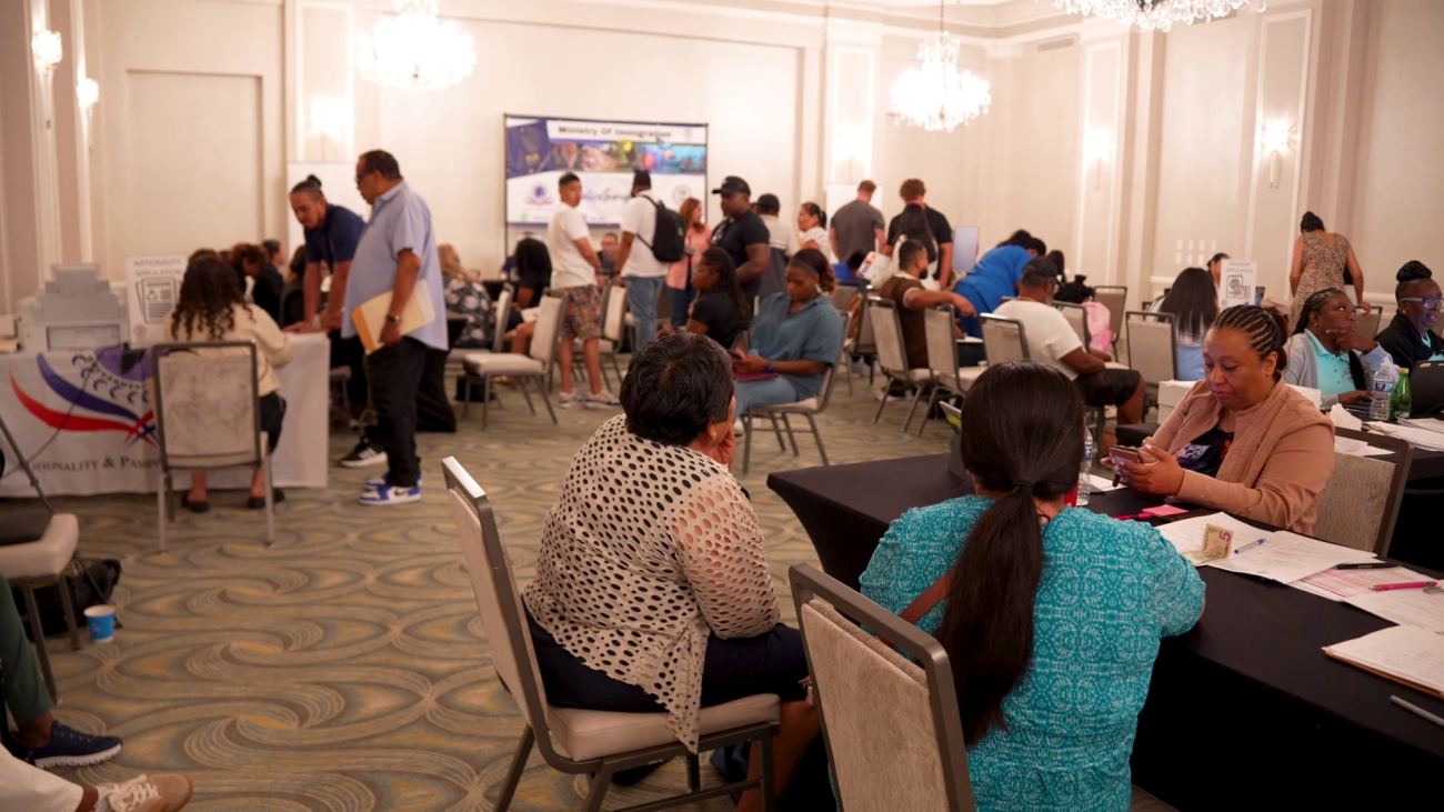 Belizean Americans Take Advantage of Immigration Services in Chicago