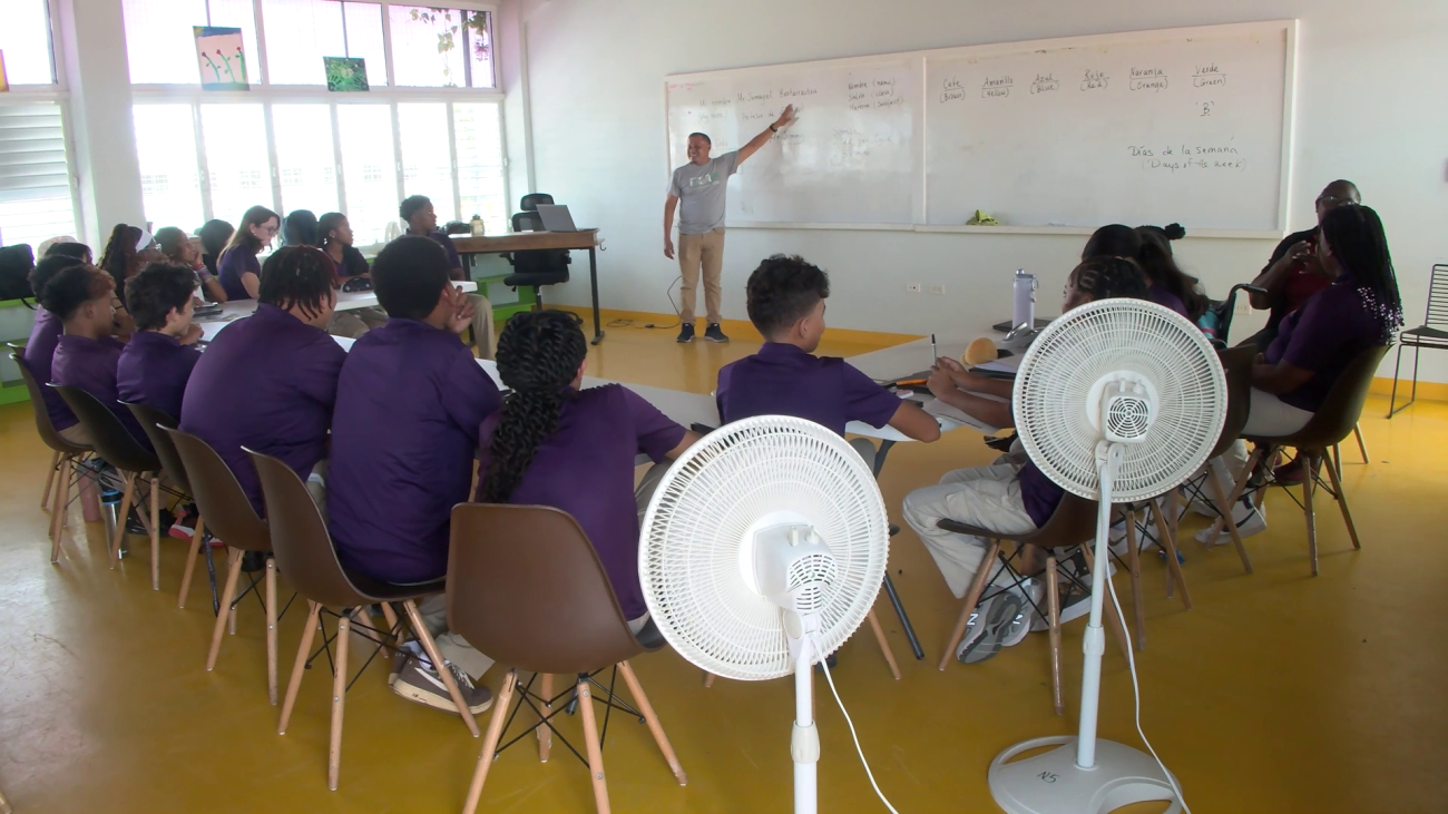 Education Minister Says Struggle to Find Sign Language Interpreters