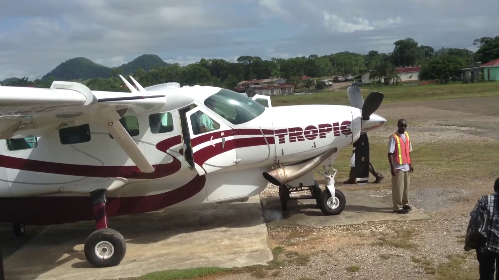 Government Scrambles to Save Punta Gorda Flights