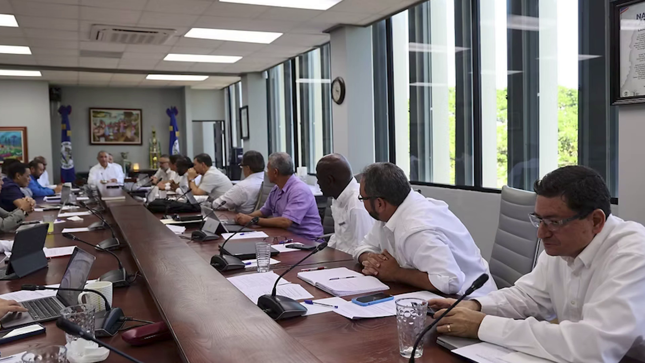 Is Cabinet Divided? Ferguson: “I Am a Team Player”